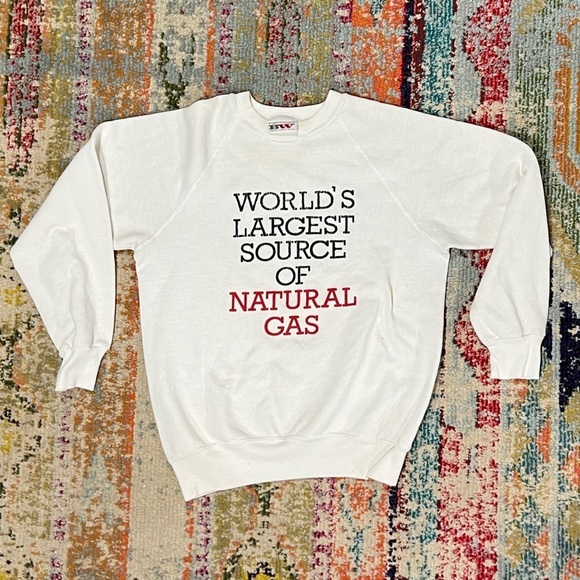 Vintage 80s Funny World's Largest Source of Natural Gas 1980s Funny Sweatshirt - Picture 1 of 5